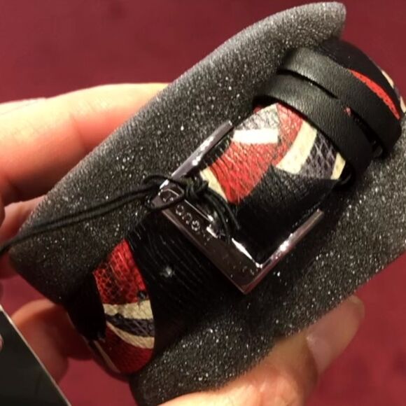 Brand new unisex Gucci snake watch Le Marché des Merveilles watch, 38mm - Picture 4 of 4